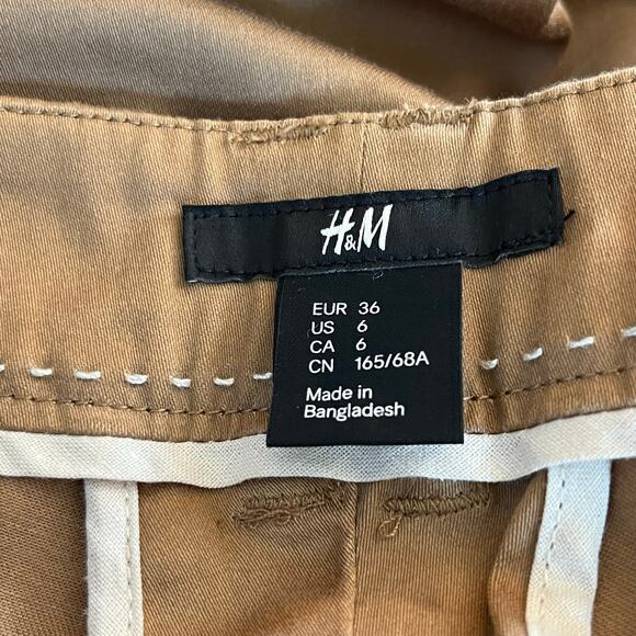 H & M Brown Slim Mid Rise Capri Chino Pants NWOT Size 6 - Picture 3 of 12